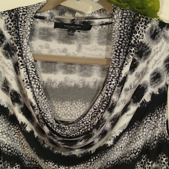 Andrew Marc New York Top - Size XL - Picture 2 of 4